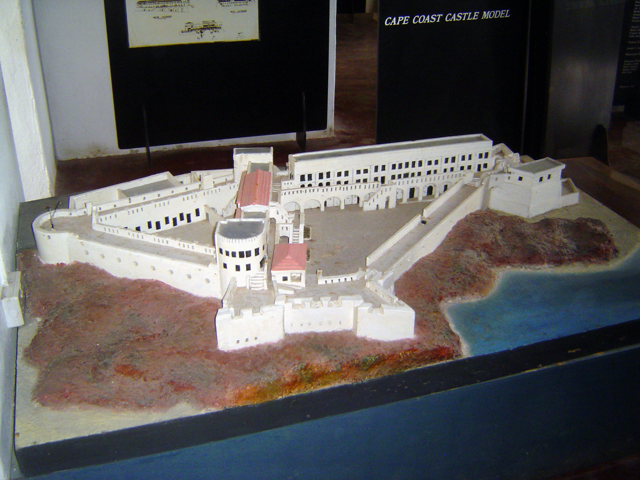 The British set about rebuilding the Swedish/Danish/Dutch fort, but the French came a century later and so damaged the fort in 1757 that it