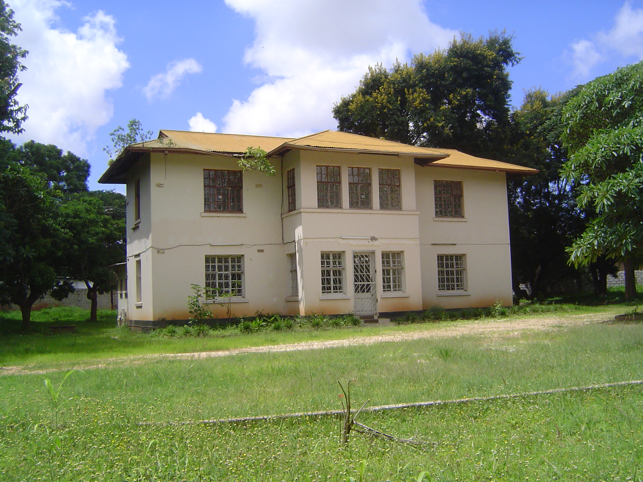 The townsite was zoned into areas for cottages, bungalows, flats, and a native village. Here's one of the cottages, the so-called Yodel Hous