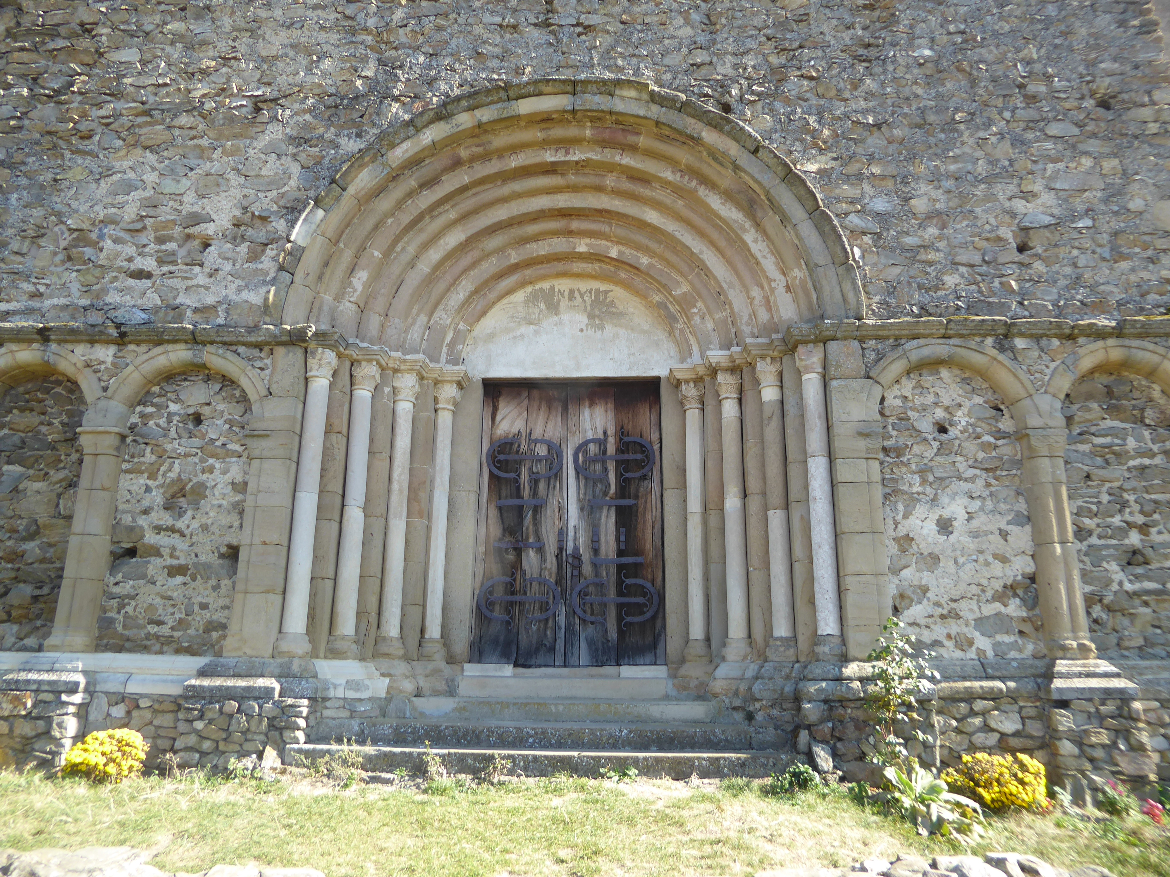 He believes that the master builder had been trained either in France or by a French master.