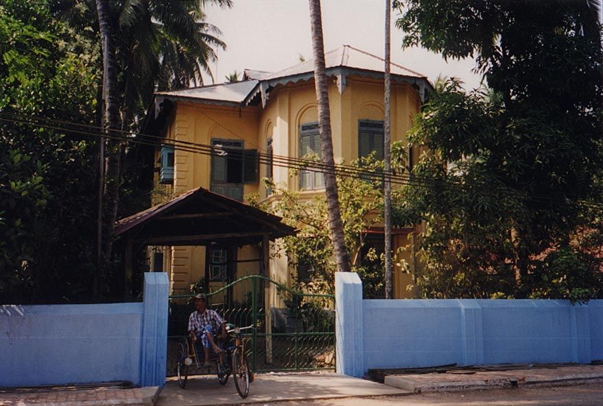 The blue wall would likely have scandalized the original occupant, accustomed to PWD ocher.