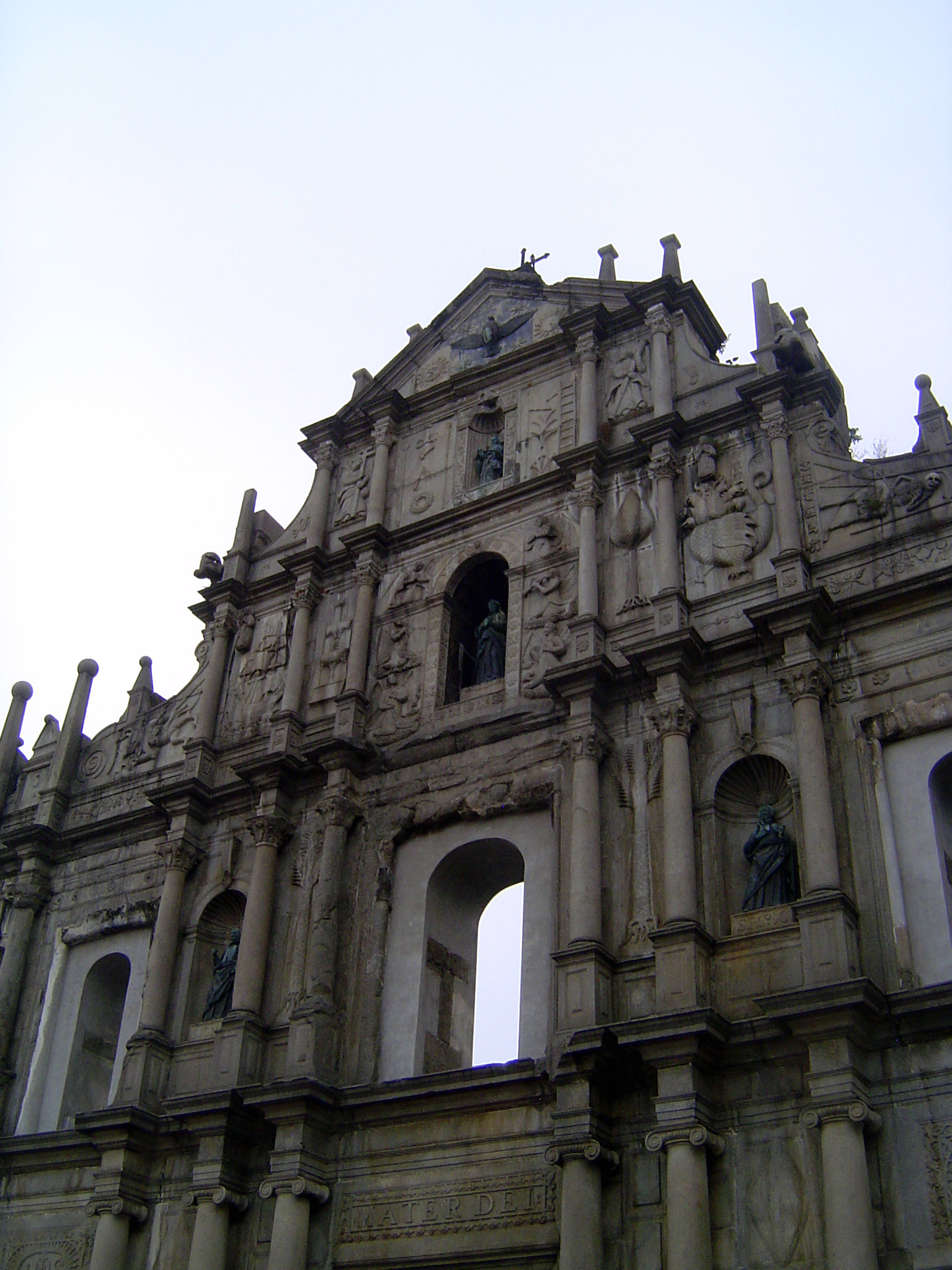 The facade was designed by Father Carol Spinola and followed the instructions of St. Charles Borromeo to build on a hill approached with ste