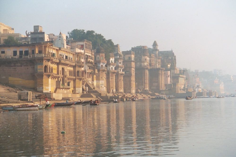 The Ganges bank here is privately owned and densely built-up; there aren't many points of public access.