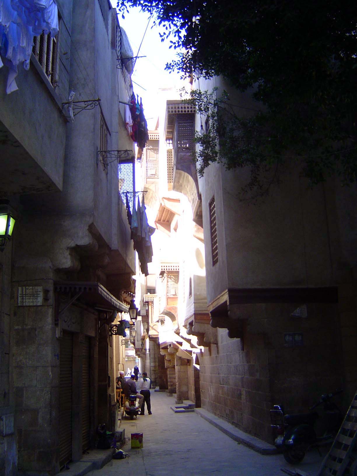 No. 339 We're heading back to the main road, but we'll stop here at Bayt al-Sihaymi, built in the 17th century as the house of Shaykh al-Tab