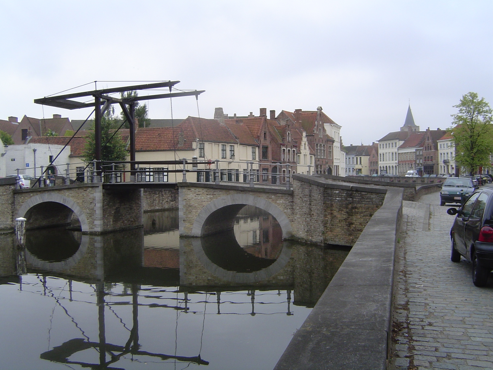 Most of the city's many bridges are fixed, but not all.