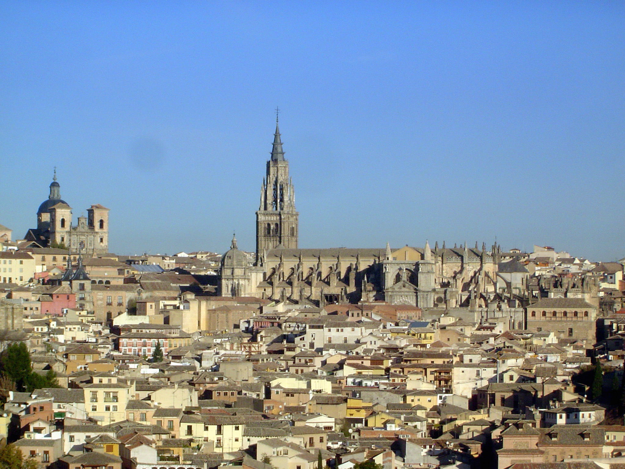 Before we go in, here's a view of the same side of the church. The flying buttresses are shown well, in addition to the entire length of the