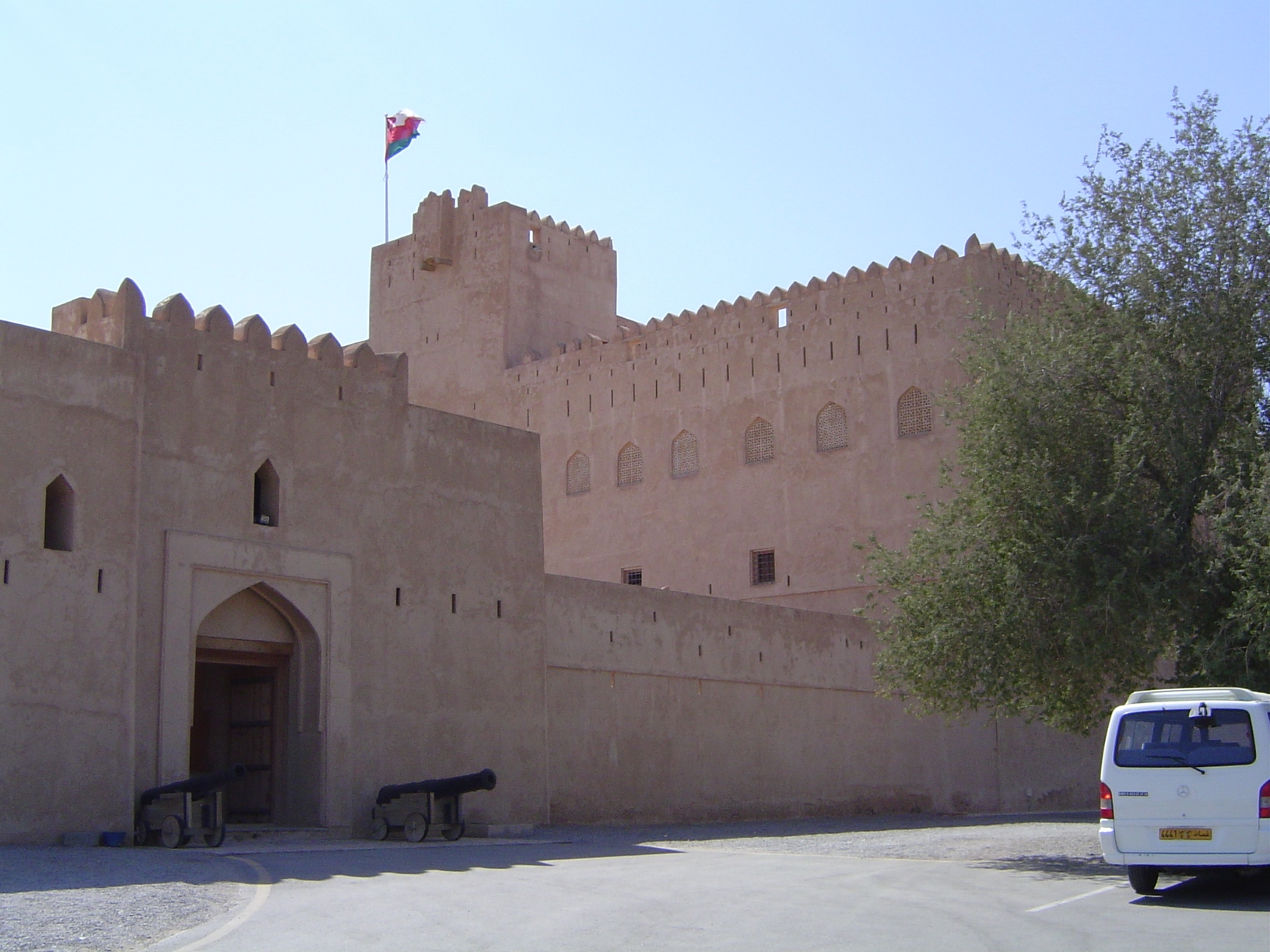 The design is externally simple but internally much more complex: the massive walls—more than six feet thick to withstand cannon—enclose two