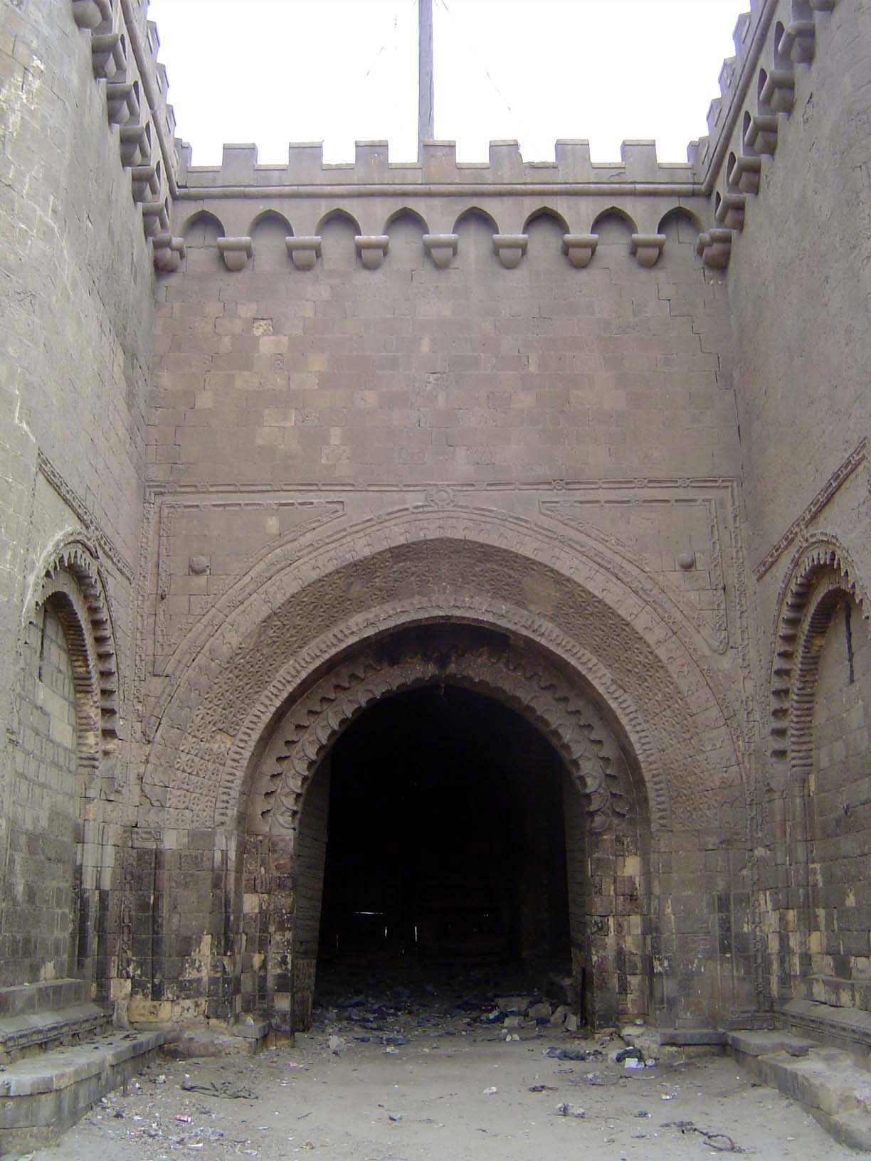 No. 555 This is the Bab al-'Azab, built in 1754 by Radwan Katkhuda to go from the citadel to the city. It's opposite the two buildings in th