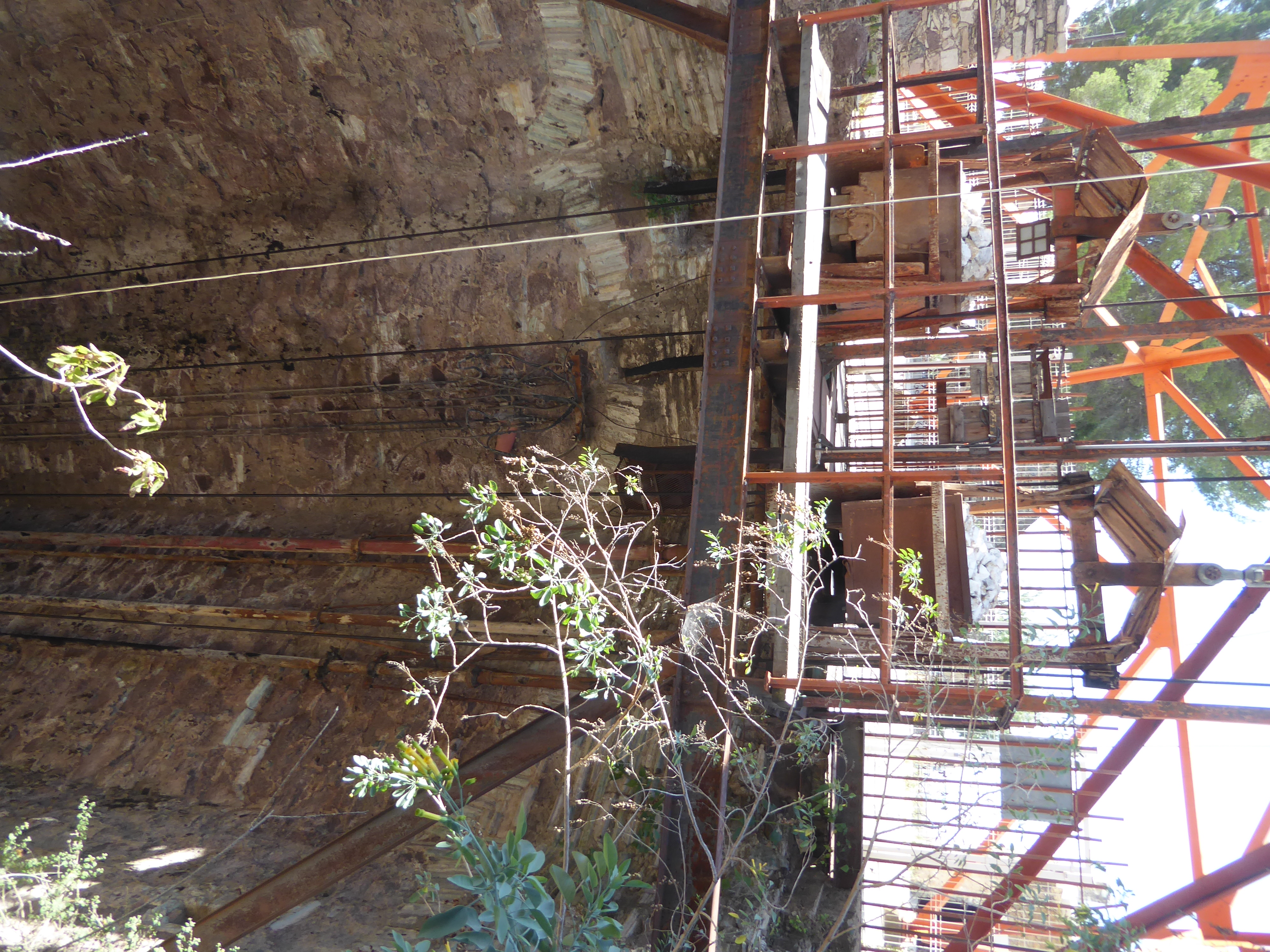 Behold El Tiro General, a shaft 500 meters deep. Here's Henry Ward again, this time talking about how the early mine entrances were superced